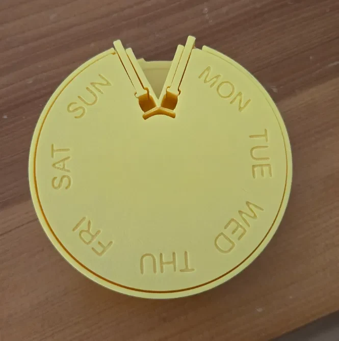 Travel pill box